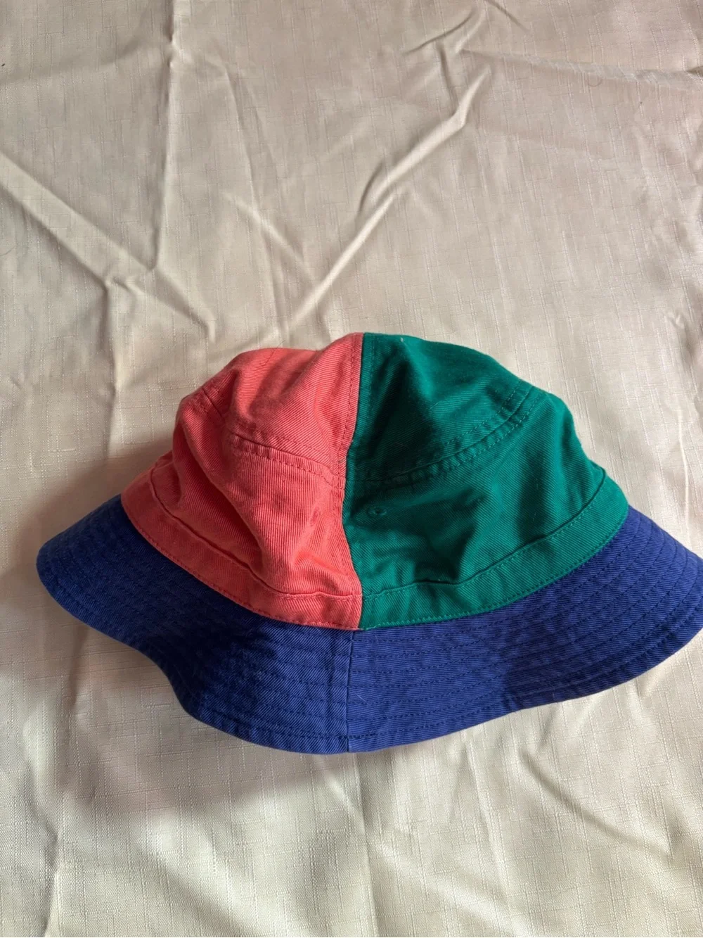 Ralph Lauren Kids Three-Tone Bucket Hat in Coral, Navy & Green